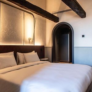 Chambre Collection